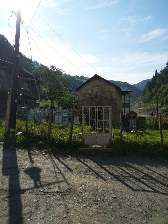 Raul Lushnu Darbaz Mestia Exterior foto